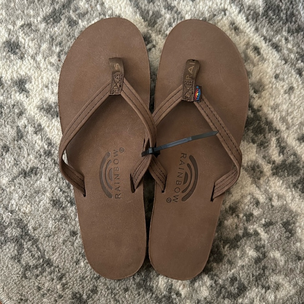 NWOT Women’s Rainbow Sandals sz XL 8.5-9.5